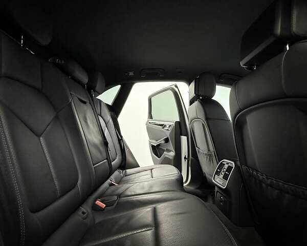 Білий Порше Масан, об'ємом двигуна 3 л та пробігом 141 тис. км за 20900 $, фото 28 на Automoto.ua