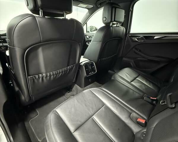 Білий Порше Масан, об'ємом двигуна 3 л та пробігом 141 тис. км за 20900 $, фото 27 на Automoto.ua