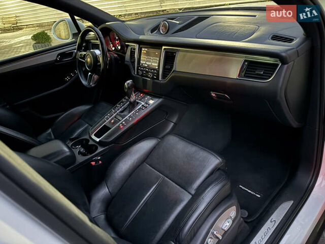 Белый Порше Масан, объемом двигателя 3 л и пробегом 110 тыс. км за 22500 $, фото 31 на Automoto.ua