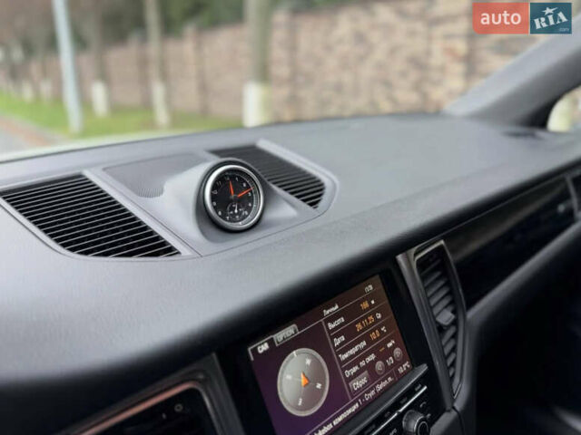 Белый Порше Масан, объемом двигателя 3 л и пробегом 141 тыс. км за 22000 $, фото 22 на Automoto.ua