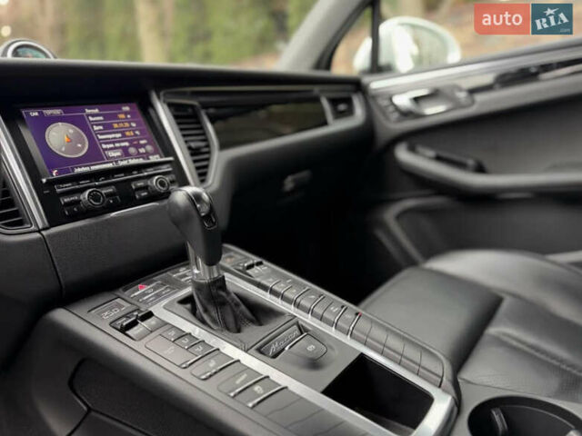 Белый Порше Масан, объемом двигателя 3 л и пробегом 141 тыс. км за 22000 $, фото 23 на Automoto.ua