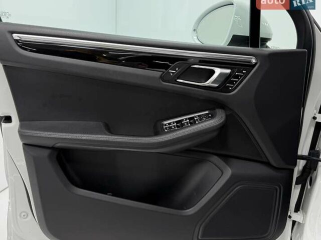 Білий Порше Масан, об'ємом двигуна 3 л та пробігом 141 тис. км за 20900 $, фото 26 на Automoto.ua