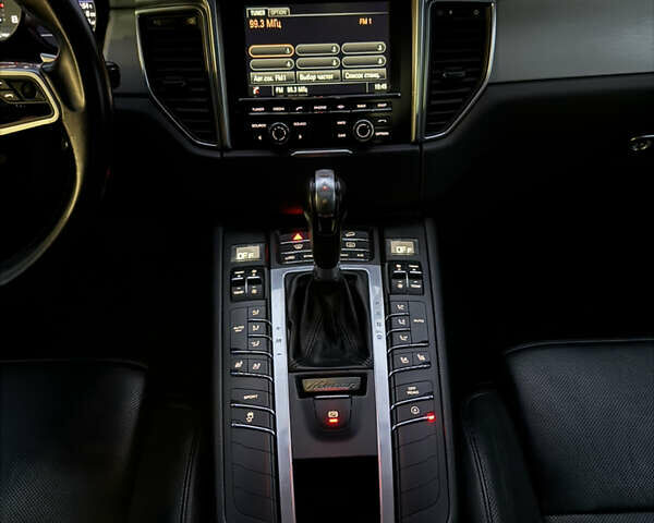 Белый Порше Масан, объемом двигателя 3 л и пробегом 110 тыс. км за 22500 $, фото 28 на Automoto.ua