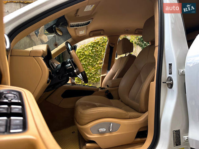 Белый Порше Масан, объемом двигателя 3 л и пробегом 260 тыс. км за 21999 $, фото 8 на Automoto.ua