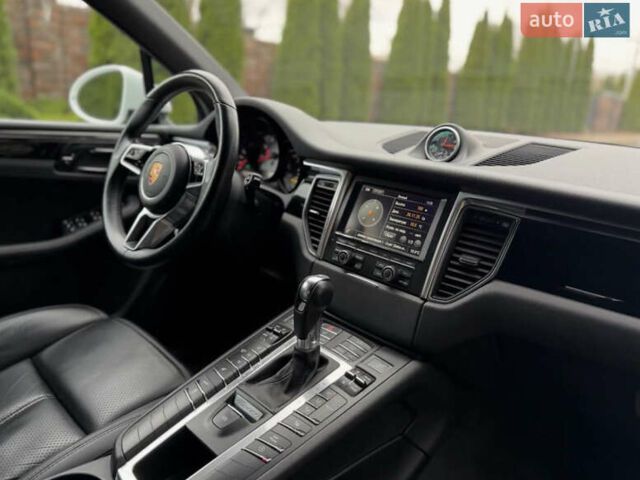Белый Порше Масан, объемом двигателя 3 л и пробегом 141 тыс. км за 22000 $, фото 12 на Automoto.ua