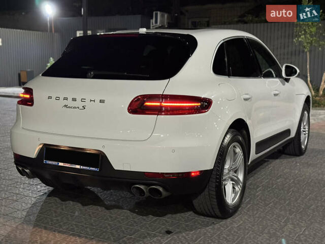 Белый Порше Масан, объемом двигателя 3 л и пробегом 110 тыс. км за 22500 $, фото 6 на Automoto.ua