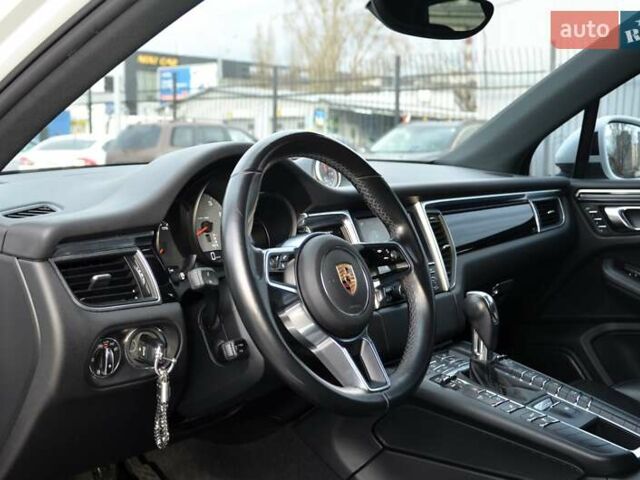 Белый Порше Масан, объемом двигателя 3 л и пробегом 128 тыс. км за 22999 $, фото 23 на Automoto.ua