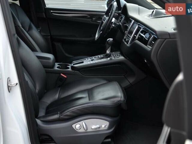 Белый Порше Масан, объемом двигателя 3 л и пробегом 128 тыс. км за 22999 $, фото 34 на Automoto.ua