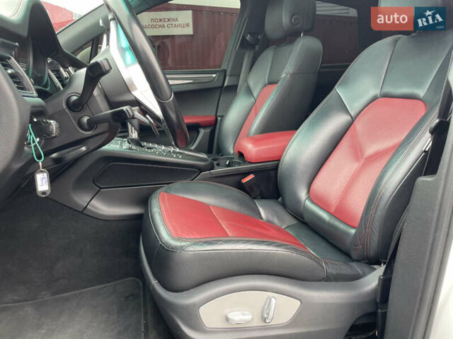 Белый Порше Масан, объемом двигателя 3 л и пробегом 156 тыс. км за 26000 $, фото 10 на Automoto.ua