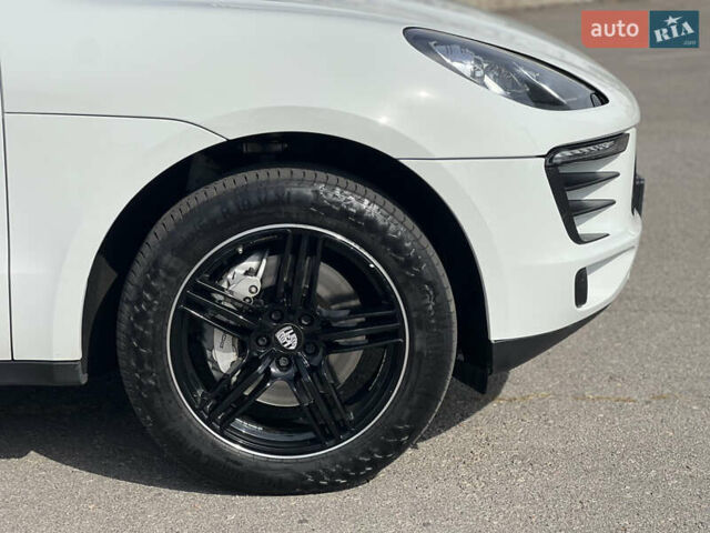 Белый Порше Масан, объемом двигателя 3 л и пробегом 159 тыс. км за 25500 $, фото 39 на Automoto.ua