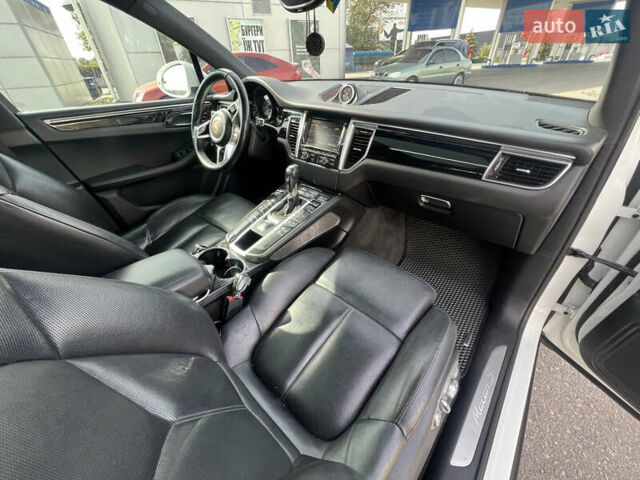 Белый Порше Масан, объемом двигателя 3 л и пробегом 159 тыс. км за 25500 $, фото 18 на Automoto.ua