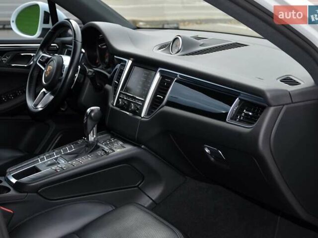 Белый Порше Масан, объемом двигателя 3 л и пробегом 128 тыс. км за 22999 $, фото 35 на Automoto.ua