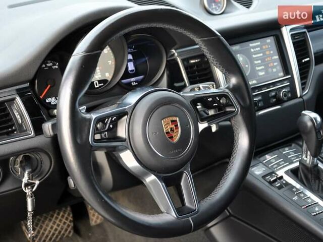 Белый Порше Масан, объемом двигателя 3 л и пробегом 128 тыс. км за 22999 $, фото 24 на Automoto.ua