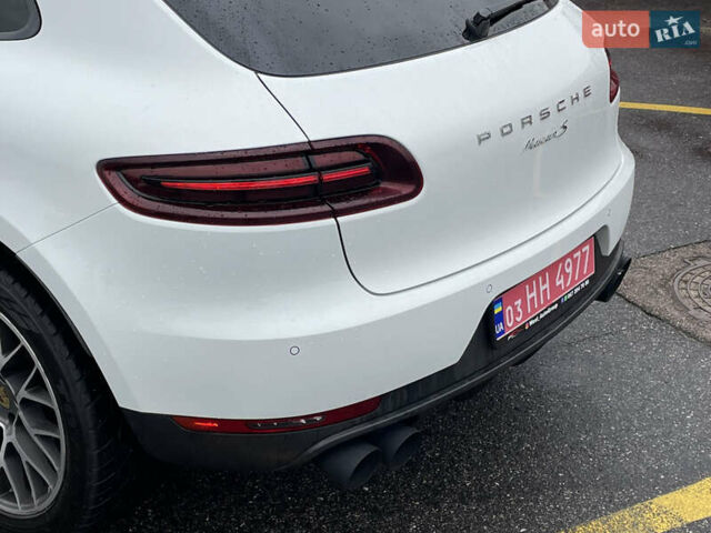 Белый Порше Масан, объемом двигателя 3 л и пробегом 156 тыс. км за 26000 $, фото 8 на Automoto.ua