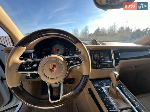 Белый Порше Масан, объемом двигателя 3 л и пробегом 180 тыс. км за 29999 $, фото 1 на Automoto.ua