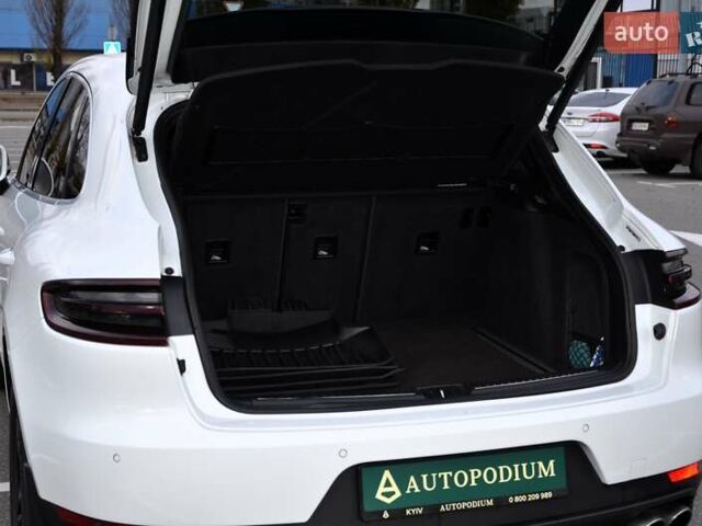 Белый Порше Масан, объемом двигателя 3 л и пробегом 128 тыс. км за 22999 $, фото 46 на Automoto.ua