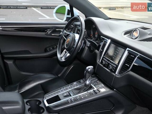 Белый Порше Масан, объемом двигателя 3 л и пробегом 128 тыс. км за 22999 $, фото 37 на Automoto.ua