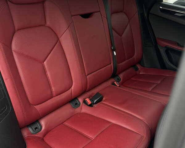 Белый Порше Масан, объемом двигателя 3 л и пробегом 135 тыс. км за 23000 $, фото 7 на Automoto.ua