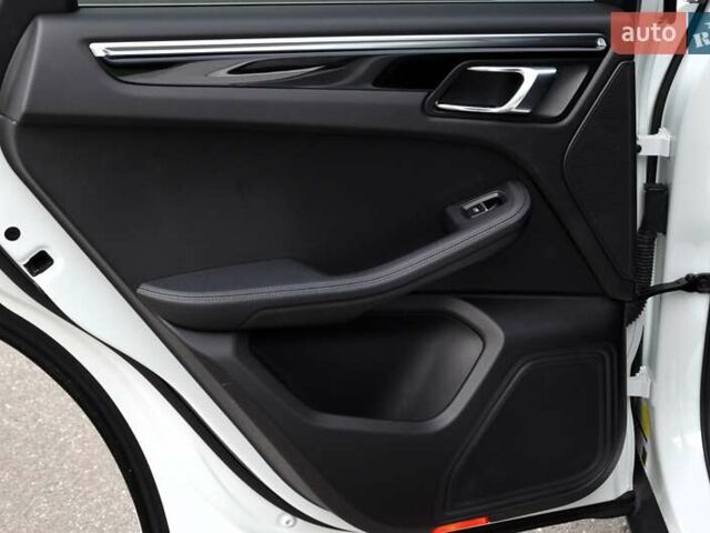 Порше Масан 2015 в Киеве на Automoto.ua Белый Порше Масан, объемом двигателя 3 л и пробегом 128 тыс. км за 22999 $, фото 26 на Automoto.ua