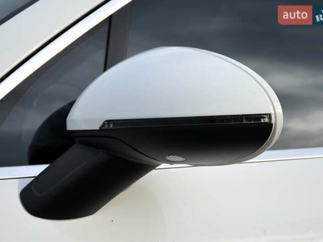 Белый Порше Масан, объемом двигателя 3 л и пробегом 128 тыс. км за 22999 $, фото 16 на Automoto.ua