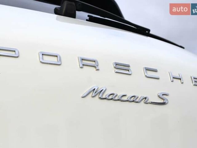 Белый Порше Масан, объемом двигателя 3 л и пробегом 128 тыс. км за 22999 $, фото 18 на Automoto.ua