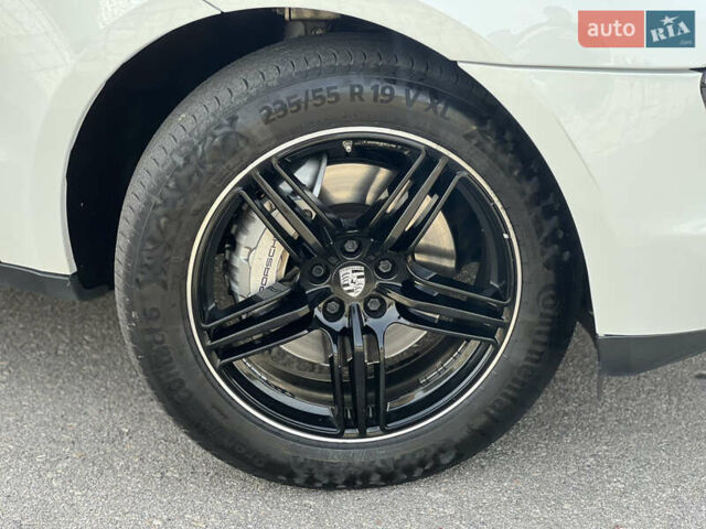 Белый Порше Масан, объемом двигателя 3 л и пробегом 159 тыс. км за 25500 $, фото 20 на Automoto.ua