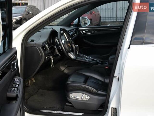 Белый Порше Масан, объемом двигателя 3 л и пробегом 128 тыс. км за 22999 $, фото 21 на Automoto.ua