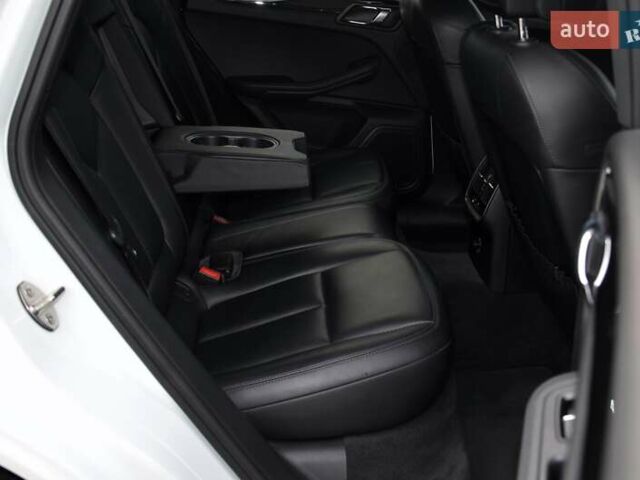 Белый Порше Масан, объемом двигателя 3 л и пробегом 128 тыс. км за 22999 $, фото 31 на Automoto.ua