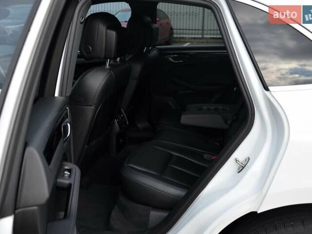 Белый Порше Масан, объемом двигателя 3 л и пробегом 128 тыс. км за 21999 $, фото 26 на Automoto.ua