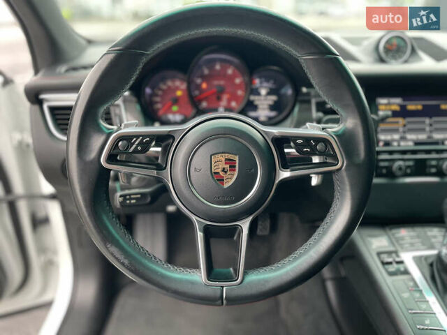 Белый Порше Масан, объемом двигателя 3 л и пробегом 156 тыс. км за 26000 $, фото 13 на Automoto.ua