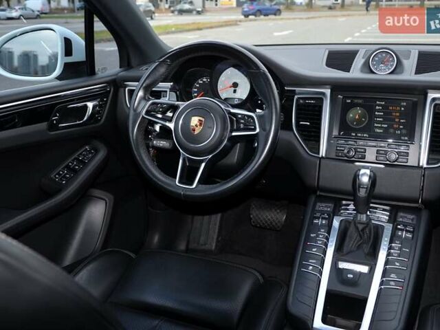 Белый Порше Масан, объемом двигателя 3 л и пробегом 128 тыс. км за 22999 $, фото 40 на Automoto.ua