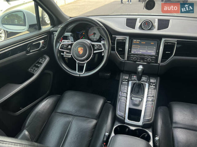 Белый Порше Масан, объемом двигателя 3 л и пробегом 159 тыс. км за 25500 $, фото 9 на Automoto.ua