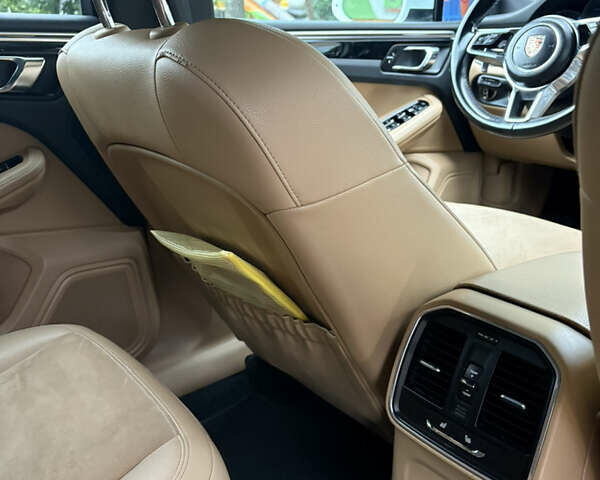 Белый Порше Масан, объемом двигателя 1.98 л и пробегом 162 тыс. км за 22399 $, фото 13 на Automoto.ua