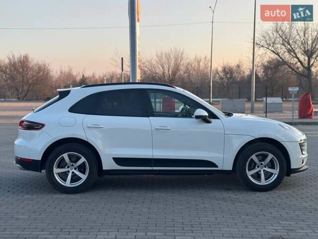 Белый Порше Масан, объемом двигателя 1.98 л и пробегом 55 тыс. км за 27800 $, фото 3 на Automoto.ua