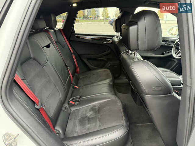 Порше Масан 2016 в Киеве на Automoto.ua Белый Порше Масан, объемом двигателя 3 л и пробегом 92 тыс. км за 31000 $, фото 15 на Automoto.ua