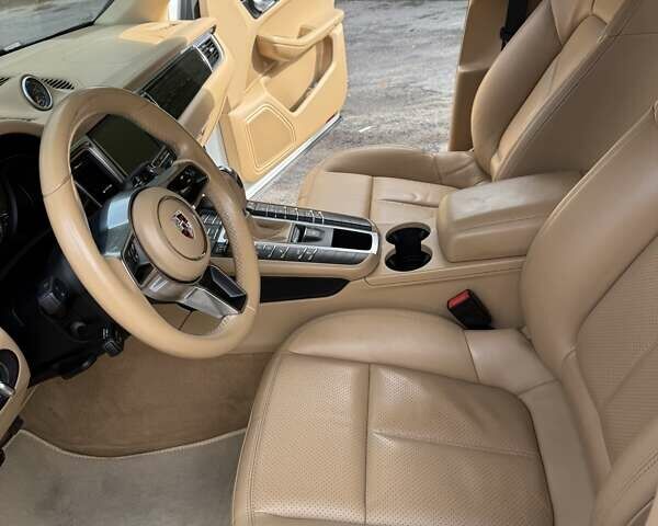 Порше Масан 2016 у Вінниці на Automoto.ua Білий Порше Масан, об'ємом двигуна 3 л та пробігом 113 тис. км за 23700 $, фото 20 на Automoto.ua