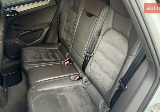 Белый Порше Масан, объемом двигателя 3 л и пробегом 101 тыс. км за 36900 $, фото 36 на Automoto.ua