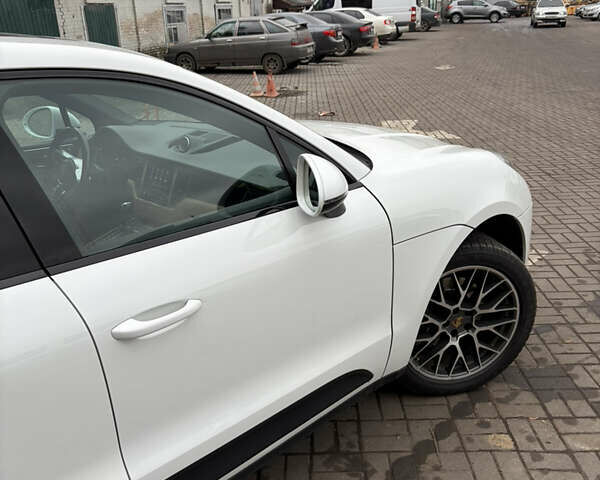 Белый Порше Масан, объемом двигателя 1.98 л и пробегом 169 тыс. км за 22000 $, фото 6 на Automoto.ua