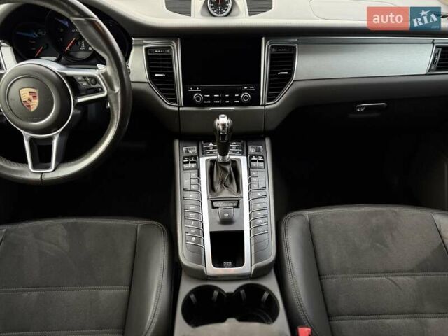 Белый Порше Масан, объемом двигателя 3 л и пробегом 101 тыс. км за 36900 $, фото 32 на Automoto.ua