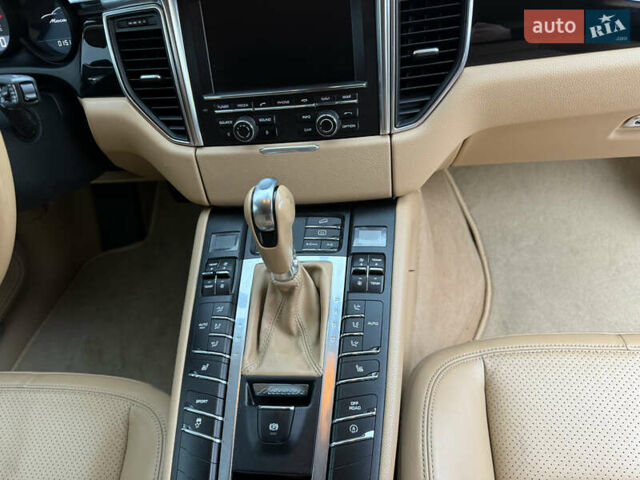 Белый Порше Масан, объемом двигателя 3 л и пробегом 113 тыс. км за 21900 $, фото 8 на Automoto.ua