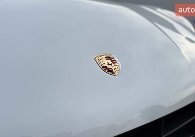 Белый Порше Масан, объемом двигателя 3 л и пробегом 101 тыс. км за 36900 $, фото 9 на Automoto.ua