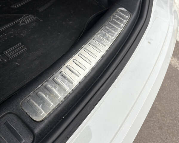 Белый Порше Масан, объемом двигателя 1.98 л и пробегом 162 тыс. км за 22399 $, фото 15 на Automoto.ua