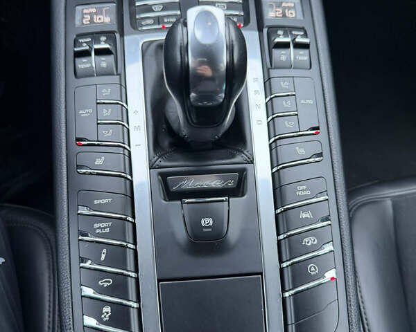 Порше Масан 2016 в Киеве на Automoto.ua Белый Порше Масан, объемом двигателя 3 л и пробегом 92 тыс. км за 31000 $, фото 18 на Automoto.ua