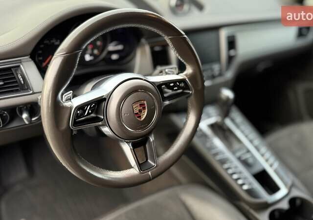 Белый Порше Масан, объемом двигателя 3 л и пробегом 101 тыс. км за 36900 $, фото 28 на Automoto.ua