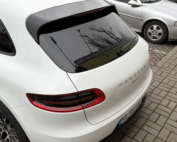 Белый Порше Масан, объемом двигателя 1.98 л и пробегом 169 тыс. км за 22000 $, фото 3 на Automoto.ua