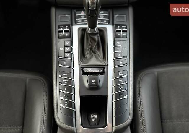 Белый Порше Масан, объемом двигателя 3 л и пробегом 101 тыс. км за 36900 $, фото 33 на Automoto.ua