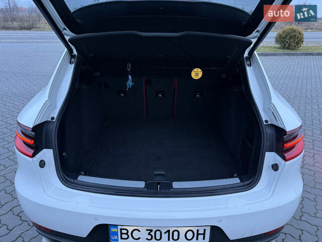 Білий Порше Масан, об'ємом двигуна 3 л та пробігом 45 тис. км за 27800 $, фото 29 на Automoto.ua