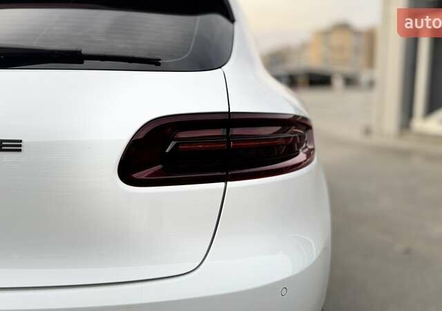 Белый Порше Масан, объемом двигателя 3 л и пробегом 101 тыс. км за 36900 $, фото 18 на Automoto.ua