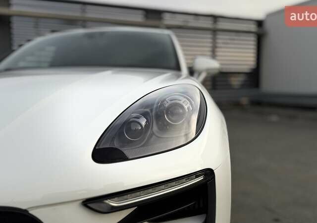 Белый Порше Масан, объемом двигателя 3 л и пробегом 101 тыс. км за 36900 $, фото 22 на Automoto.ua