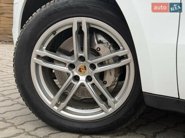 Белый Порше Масан, объемом двигателя 2.99 л и пробегом 47 тыс. км за 29500 $, фото 18 на Automoto.ua